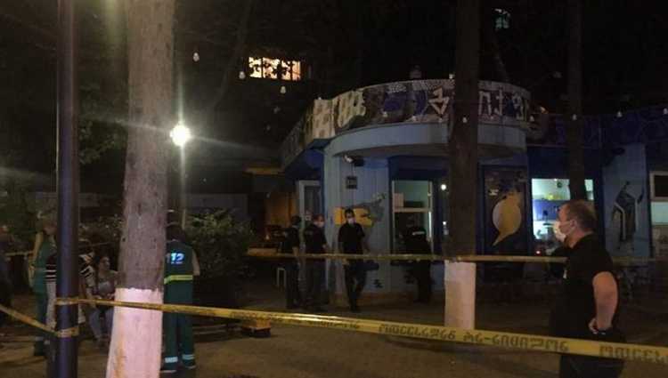 თბილისში მარჯანიშვილზე კაფე "გრიკ პოინტში" მამაკაცს დენმა დაარტყა და მოკლა