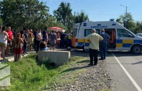 ზუგდიდთან მერსედესი თხრილში ჩავარდა - 2 ადამიანი დაშავდა ზუგდიდთან მერსედესი თხრილში ჩავარდა - 2 ადამიანი დაშავდა