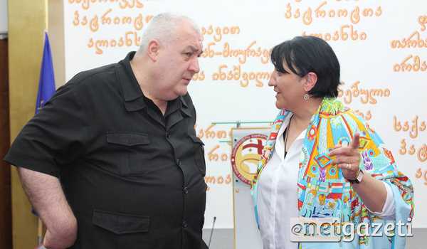 ინაშვილი და თარხან მოურავი აფხაზეთის ტერიტორიაზე გადავიდნენ