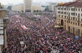 "შს მინისტრი ციხეში!" - მინსკში მასობრივი საპროტესტო მიტინგი მიმდინარეობს