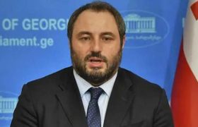 ბექა ნაცვლიშვილი - "ჩვენ არ გვაქვს ფული, მაგრამ გვაქვს ჯიგარი" ბექა ნაცვლიშვილი - "ჩვენ არ გვაქვს ფული, მაგრამ გვაქვს ჯიგარი"