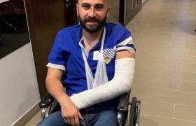 "ყველაზე გამეტებით გოგო მირტყამდა" - ივიკო ფრუიძე თბილისის ბარში წიხლქვეშ გაიგდეს