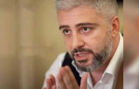 ვახო ჭუმბურიძე - „რატომ დაიწყო ლარმა მაინცდამაინც სექტემბერში გაუფასურება?! იმიტომ ხომ არა, რომ სესხების გადახდა დავიწყეთ?“