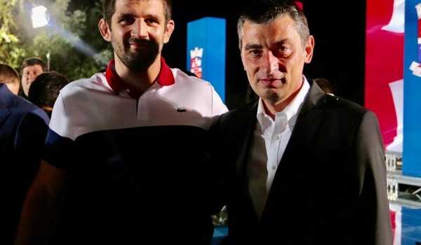 "პირბადე მიკეთია ყოველთვის"- რას ამბობს გახარია და რაზე მეტყველებენ ფოტოები