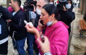 ჟურნალისტებს ფიზიკურად გაუსწორდნენ - გლდანში #79 უბანი ჟურნალისტებს ფიზიკურად გაუსწორდნენ - გლდანში #79 უბანი