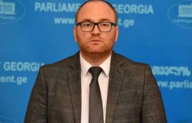 ირაკლი ბერაია - "ნაცმოძრაობის მოკავშირე კუბილიუსი ქართულ საზოგადოებას აოცებს" ირაკლი ბერაია - "ნაცმოძრაობის მოკავშირე კუბილიუსი ქართულ საზოგადოებას აოცებს"