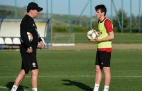 ვაისი - "კვარაცხელია დორტმუნდში სათამაშოდ 100%-ით მზადაა" ვაისი - "კვარაცხელია დორტმუნდში სათამაშოდ 100%-ით მზადაა"