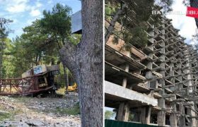 "გადახტომა მოასწრო და ამან გადაარჩინა" - ქობულეთში ინტურისტის დემონტაჟისას ამწე წაიქცა "გადახტომა მოასწრო და ამან გადაარჩინა" - ქობულეთში ინტურისტის დემონტაჟისას ამწე წაიქცა