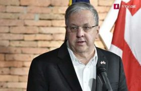 იან კელი - "როგორ შეუძლია საქართველოს პრეზიდენტს კავკასიაში რუსული ოკუპაციის დამტკიცების მილოცვა?"