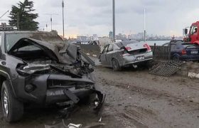 ბათუმში 3 მანქანა დაეჯახა ერთმანეთს