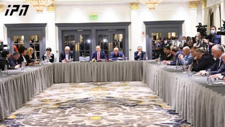 "ე.წ. პარლამენტში არ შევალთ" - ნაციონალებმა, პატრიოტთა ალიანსმა და სხვა ოპოზიციურმა პარტიებმა განცხადებას მოაწერეს ხელი