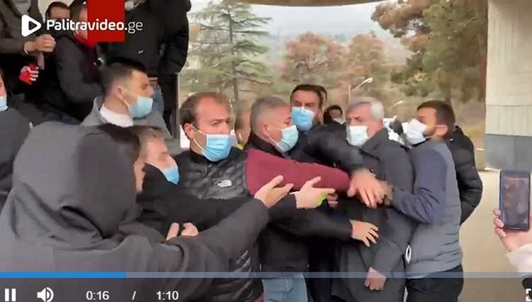 "ზურაბ ცქიტიშვილი და ლაშა სალუქვაძე გვირტყამდნენ" - ცემა-ტყეპა ფეხბურთის ფედერაციასთან