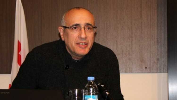 "მეკითხებოდნენ, თქვენ რაზე ზიხართო, ეგონათ, პატიმარი გარბოდა" - როსტომ ჩხეიძეს კოვიდზე ციხეში უმკურნალეს