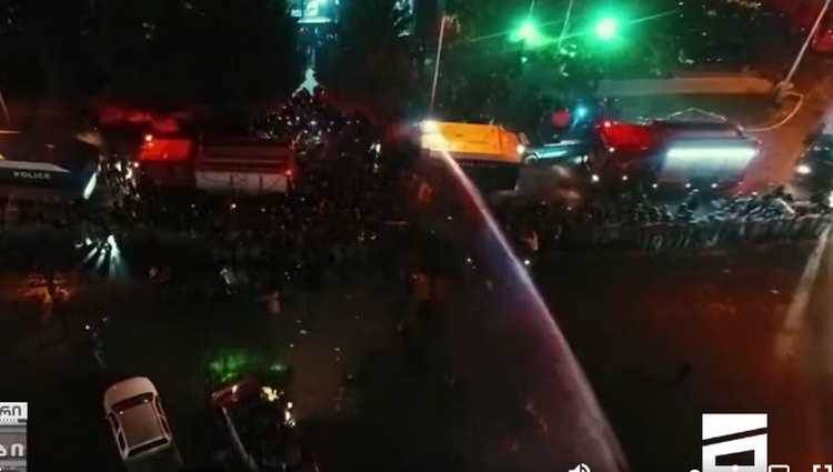 შსს-მ წყლის ჭავლი ცესკოსთან ისევ გამოიყენა