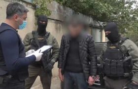 კანონიერი ქურდის, ბორია აფაქელას, სახელით ბიზნესმენს 10.000 დოლარის გადახდა მოსთხოვეს