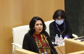 სალომე ზურაბიშვილი - „საზოგადოება გვეუბნება დავიღალეთ"