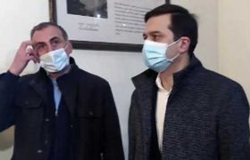 ალეკო ელისაშვილი და ლევან იოსელიანი პარლამენტში მივიდნენ ალეკო ელისაშვილი და ლევან იოსელიანი პარლამენტში მივიდნენ