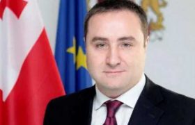 ელჩი კოტე სურგულაძე - "საქართველო მალტასთან კოვიდ 19-ის ვაქცინაზე მოლაპარაკებას 2020-ის დეკემბრიდან აწარმოებს" ელჩი კოტე სურგულაძე - "საქართველო მალტასთან კოვიდ 19-ის ვაქცინაზე მოლაპარაკებას 2020-ის დეკემბრიდან აწარმოებს"