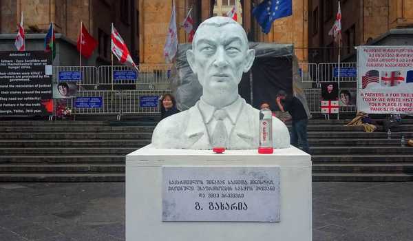  "როცა ბავშვებს ხვდებათ ტყვია, გახარიას უხარია"