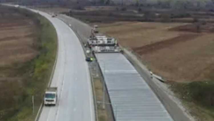 ქუთაისის შემოვლით გზაზე სატვირთოს ცეცხლი გაუჩნდა - გზა გადაიკეტა