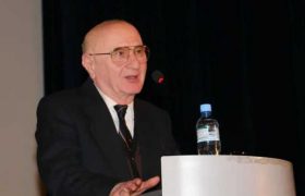 აკადემიკოსი თამაზ გამყრელიძე გარდაიცვალა