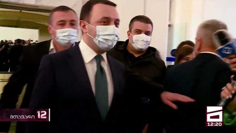 ირაკლი ღარიბაშვილი ჟურნალისტებზე - "გიჟები არიან..."