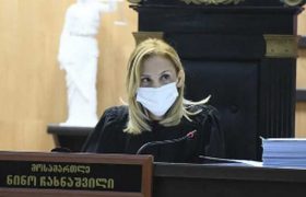 მოსამართლე ნინო ჩახნაშვილი მელიას საქმეზე გადაწყვეტილების გამოსატანად გავიდა