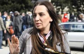 ადვოკატი გოგოლაძე - "მოსამართლე სტურუა უბინძურეს წუმპეშია ამოსვრილი" ადვოკატი გოგოლაძე - "მოსამართლე სტურუა უბინძურეს წუმპეშია ამოსვრილი"