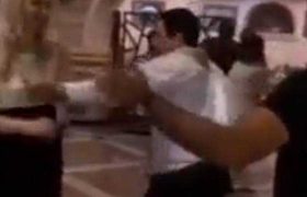 არჩილ თალაკვაძე რესტორანში რუსულ სიმღერაზე ცეკვავს - ვიდეო