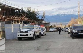 თელავში 27 წლის მამაკაცმა მშობლები და ბებია მოკლა