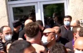 დაპირისპირება მარნეულში - პოლიციამ გიორგი მუმლაძე და რამდენიმე აქტივისტი დააკავა