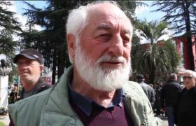 ლოთი ქობალია - "მიუსამძიმრეთ ჩემს შვილს ზვიადს მამის გარდაცვალება!"