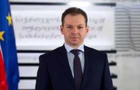 იუსტიციის მინისტრის მოადგილედ თორნიკე ჭეიშვილი დაინიშნა - ის სამინისტროს საპარლამენტო მდივანიც იქნება