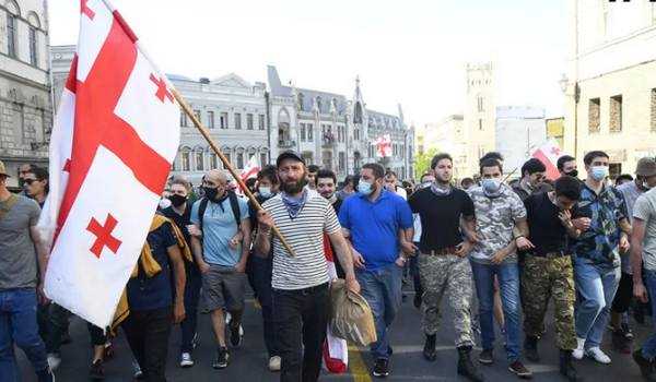 „ნამახვანჰესის“ მოწინააღმდეგეებმა რუსთაველის გამზირი გადაკეტეს