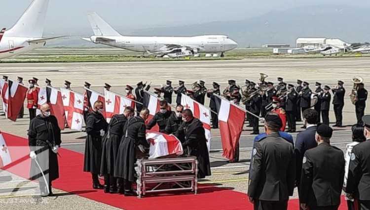 გენერალ გიორგი კვინიტაძის ნეშტი საფრანგეთიდან საქართველოში ჩამოასვენეს