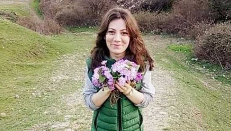"სიკვდილამდე 2 დღით ადრე აქეთ მაწყნარებდი... გემშვიდობებით, ჩემო ლამაზო თბილო გოგო..."