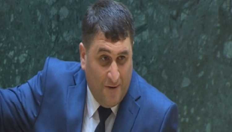 ტარიელ ნაკაიძე ირაკლი ღარიბაშვილს - "მე ქართველი მუსლიმი ვარ, ნებას არ მოგცემთ, მეორეხარისხოვან მოქალაქეებად გამოგვაცხადოთ"