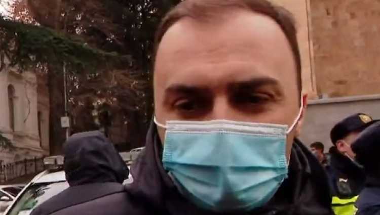 "აქტივისტების დევნაში გაწეული ღვაწლი დაუფასდა" - გომელაურმა გოგა მემანიშვილი დააწინაურა