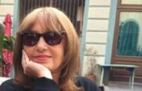 "ღამის 11 საათი იქნებოდა, როცა მანქანამ ჩემ ეზოში ბიჭი გაიტანა..." - ნუცა დუჩიძე "ღამის 11 საათი იქნებოდა, როცა მანქანამ ჩემ ეზოში ბიჭი გაიტანა..." - ნუცა დუჩიძე