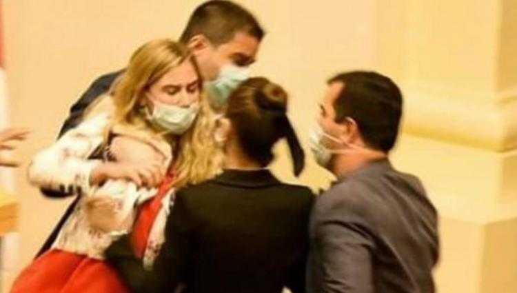 „თინას ორი მანდატური ვერ აკავებდა...“ - შალვა პაპუაშვილი