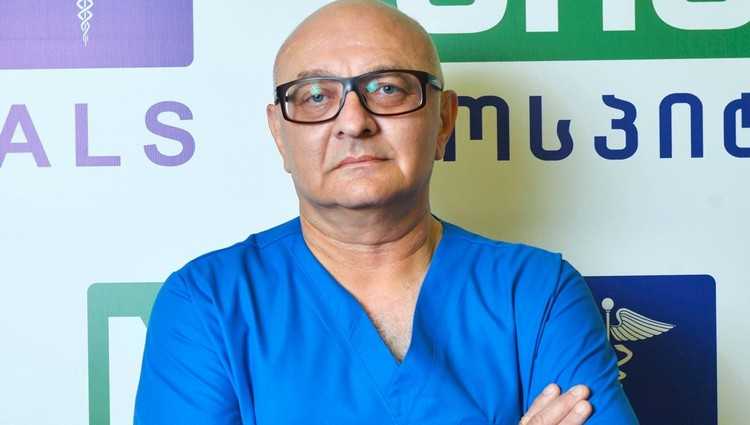 „შემოდიან რუსები ყალბი აცრის და ტესტირების საბუთებით, აქ იცრებიან ფაიზერით და ასტრა ზენეკათი“ - ლევან ფერაძე