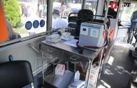 თბილისში, სამგზავრო ავტობუსებში ვაქცინაციის სივრცე მოეწყო 