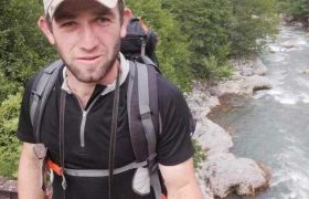 ჯანო ბებიას დახმარება სჭირდება