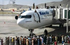 ამერიკელებმა ქაბულის აეროპორტში 2 შეიარაღებული მამაკაცი მოკლეს