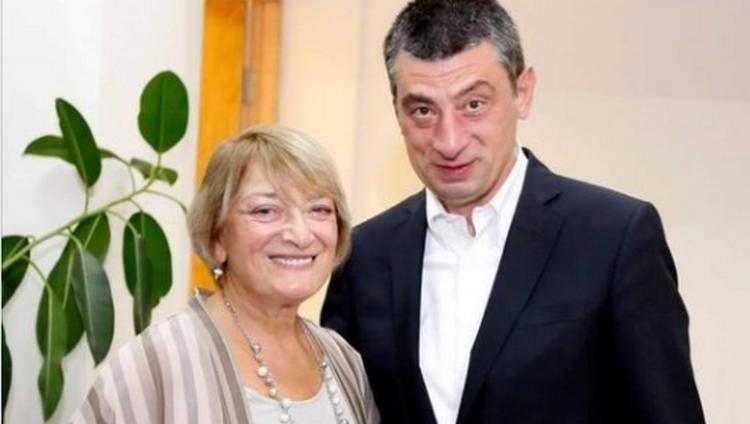 "ეს ჩემთვის დიდი პატივია" - გახარიას პარტიის მხარდამჭერთა გუნდს მაკა მახარაძე უხელმძღვანელებს