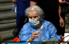 111 წლის ლეონილა გვაჯავამ, რომელმაც კოვიდ 19 დაამარცხა, კლინიკა დატოვა