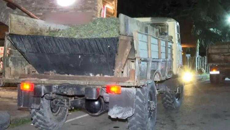 ყურძნით დატვირთული მანქანების წონის ხელოვნურად გაზრდისთვის 4 პირი დააკავეს