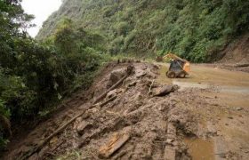 ლანჩხუთში მეწყერმა გზა ჩახერგა