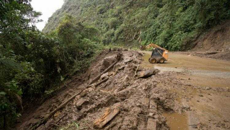 ლანჩხუთში მეწყერმა გზა ჩახერგა