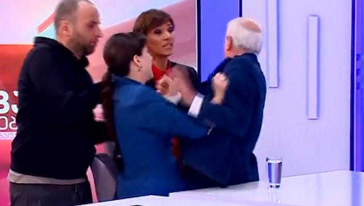 "დედა მომიკლა, ეს როგორ უნდა გაიქცეს?!" - თამარ ორდენიძემ ბესიკ ფიფიას მთავარის სტუდიაში ხელი გაარტყა